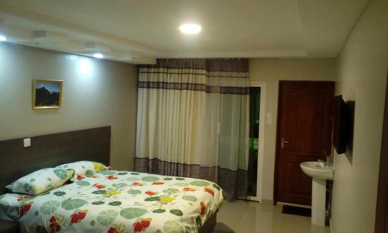 Adala Motel Meru Esterno foto